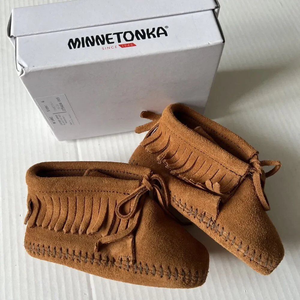MINNETONKA MOCCASIN Size 6 Baby Moccasin Brown 100% Suede Bootie $65 NWB